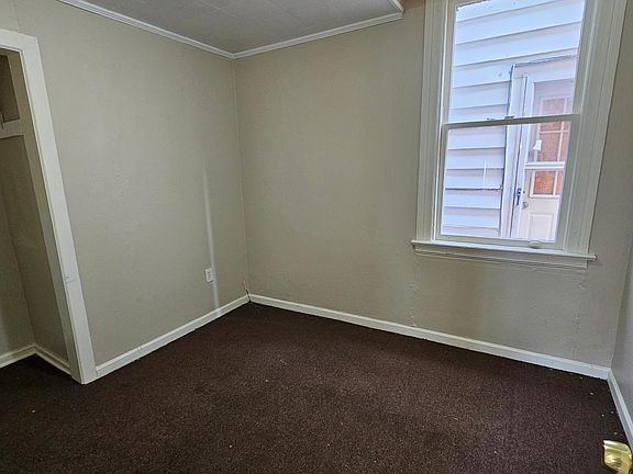 3rd image of 444 20th St #1