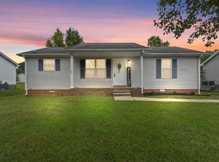 354 Lafayette Point Cir, Clarksville, TN 37042