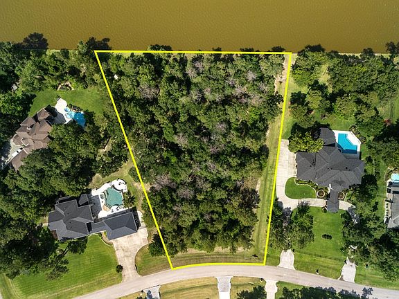 3rd image of 3318 W Benders Landing Blvd