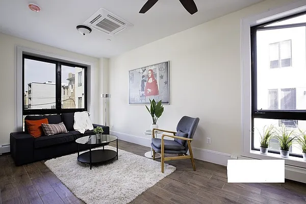 Rented by EXR | media 11