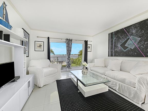 4th image of 311 E Ocean Ave APT 302