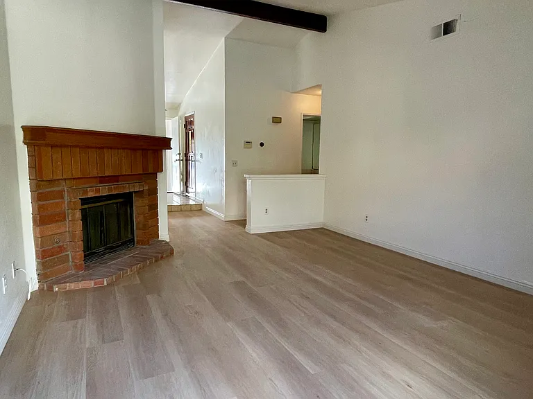 1214 Vassar Ln — Photo 14