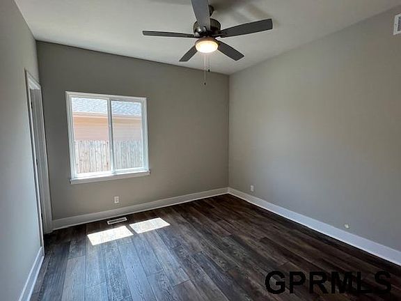3rd image of 4560 Barksdale Dr