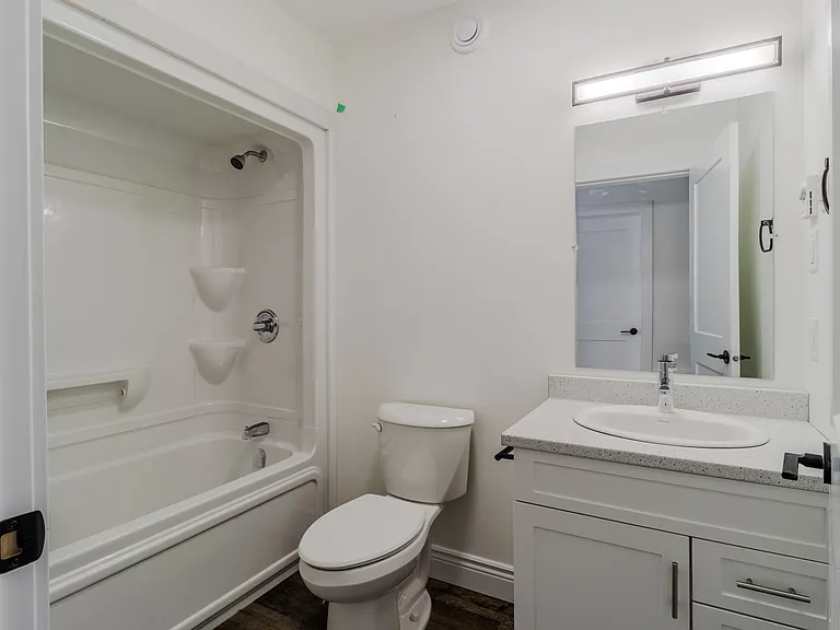 975 Brookside Dr — Photo 7
