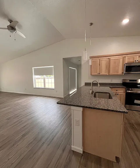 220 S Taylor St — Photo 20