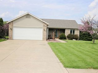 1522 Shadow Lake Dr, Angola, IN 46703