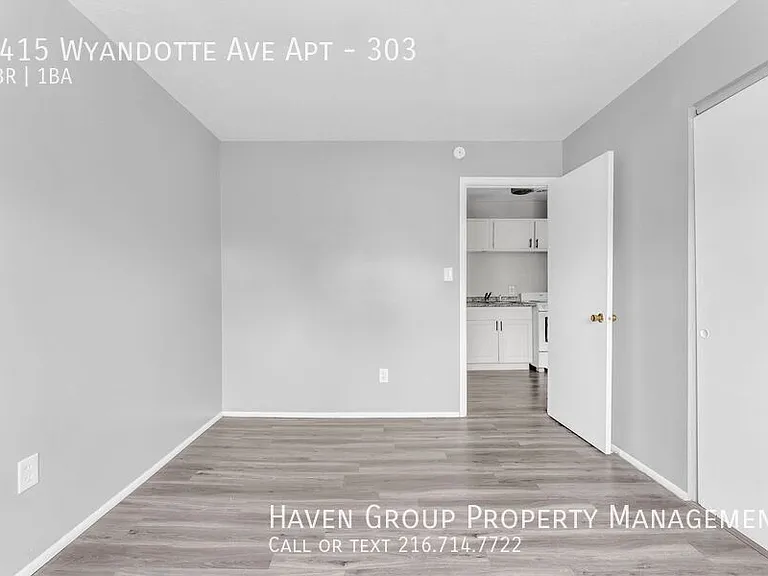 1415 Wyandotte Ave #303 — Photo 11