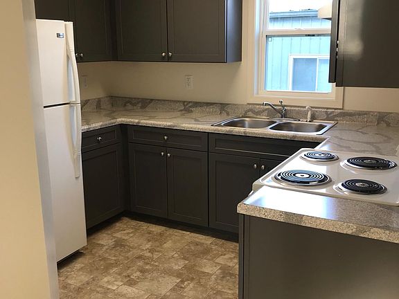 4th image of 9009 W Jackson St #2