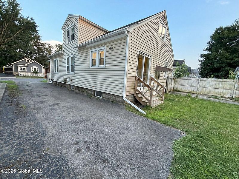 3rd image of 159 N Toll Street
