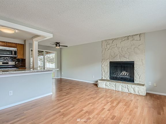 Living Room with lots of natural light!