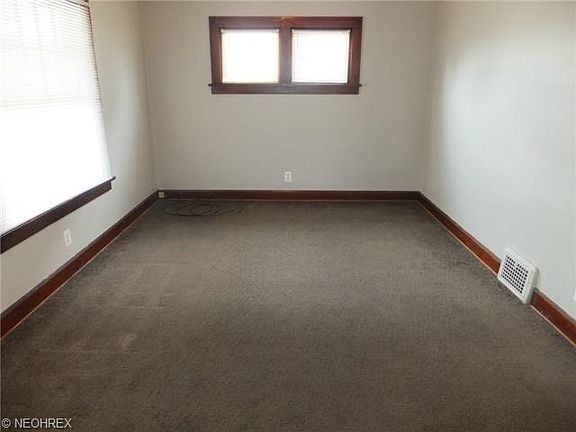 2nd image of 3806 Schiller Ave
