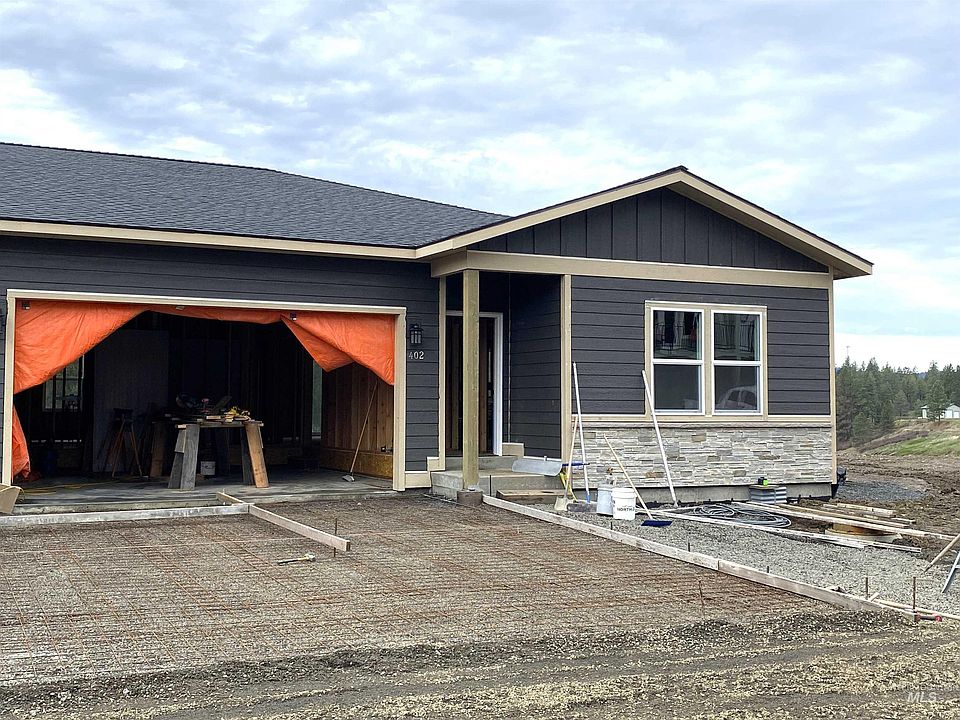1st image of 402 Highline Ln