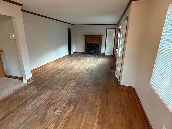 2nd image of 8136 10th Ave S