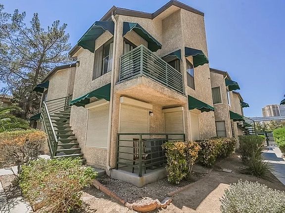 2nd image of 440 Elm Dr Unit 206