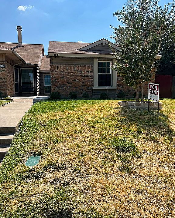 1st image of 3060 Navarro Ln