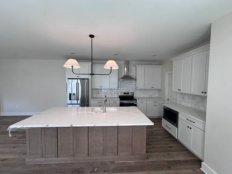 615 Waco Dr — Photo 15