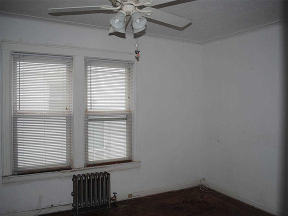 5th image of 8905 Gettysburg St