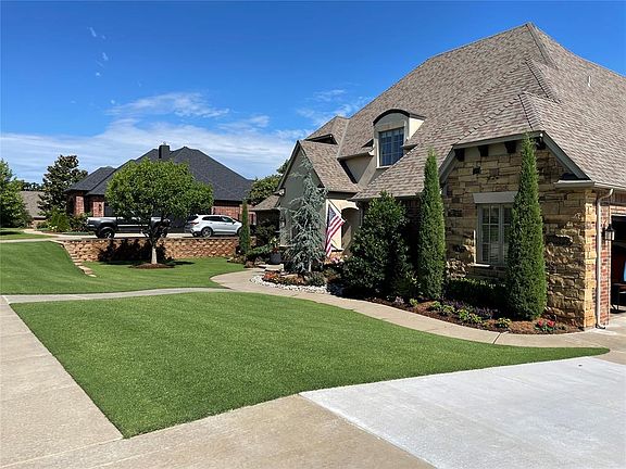 4th image of 1401 Autumn Creek Dr