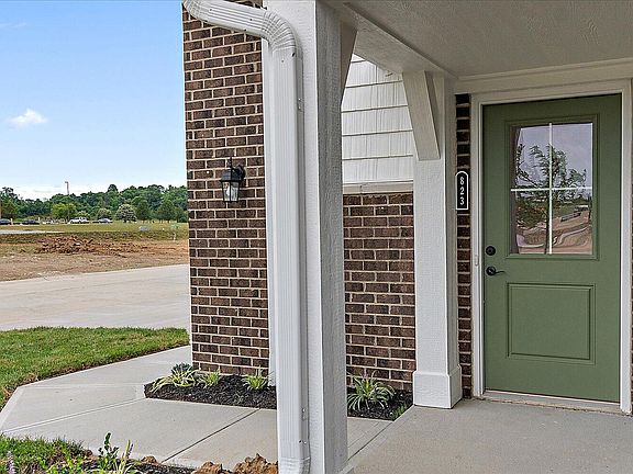 4th image of 823 Walton Terrace Dr #7-302