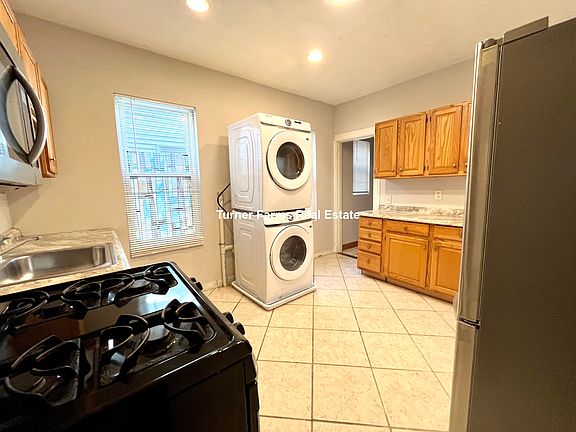 2nd image of 18 Eastman St #2A
