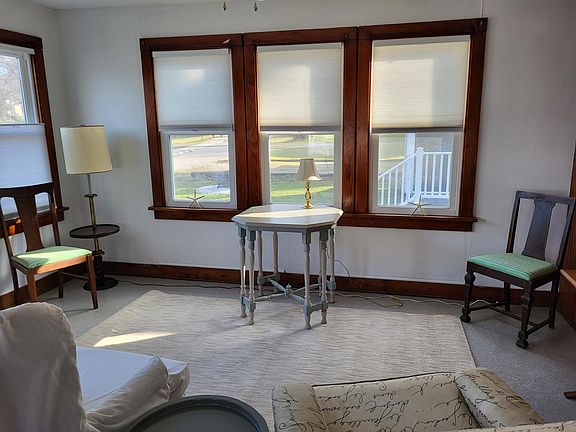 4th image of 113 Lakeside Dr