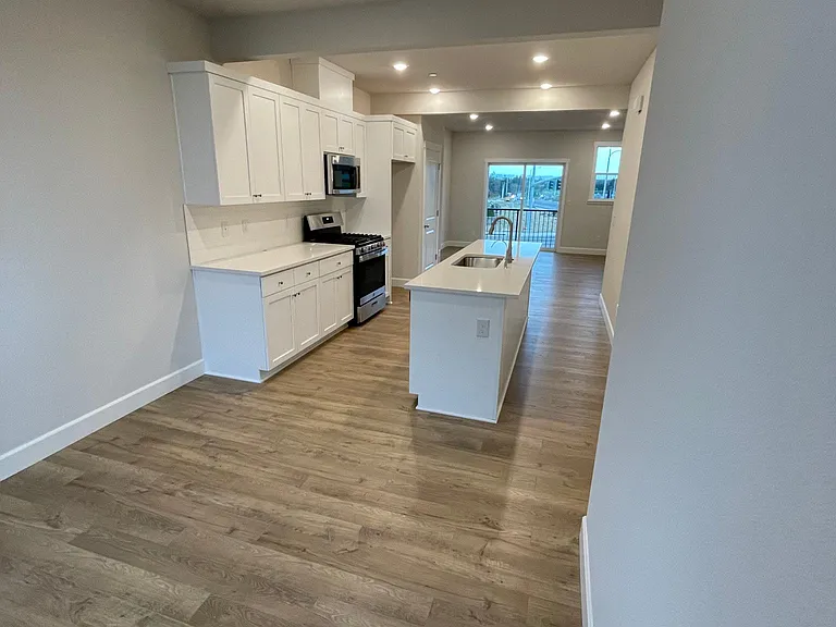 12979 SW Meadbrook Ln — Photo 4
