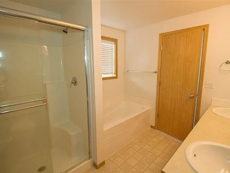 9511 W Caelen Ave — Photo 15