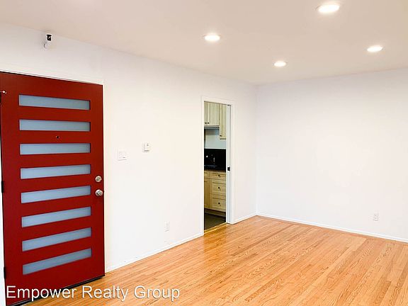 2nd image of 870-874 47th Ave #870-1