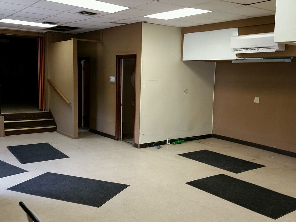2nd image of 1667 Linwood Ave