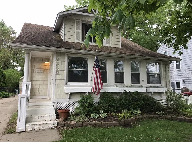 3 bed, 1378 sqft, $2,300 — Photo 2