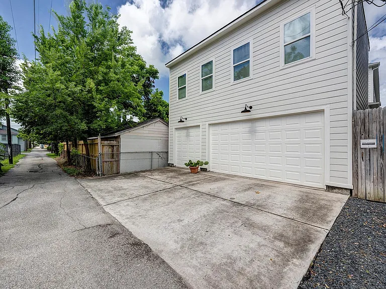 1010 Nicholson St — Photo 28