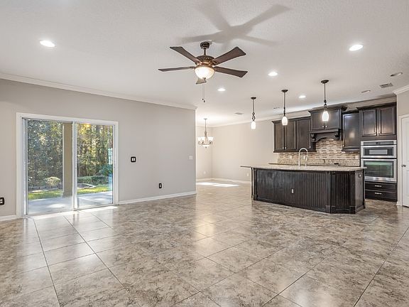 4th image of 79839 Plummers Creek Dr