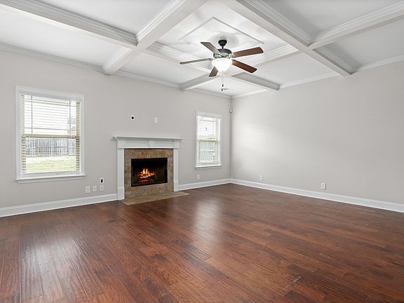 2nd image of 1479 Amberley Dr