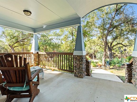 5th image of 19 Persimmon Dr