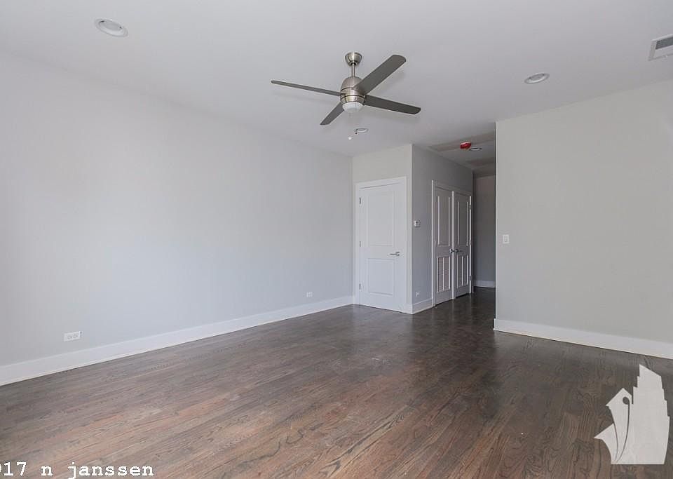 1st image of 3917 N Janssen Ave #824