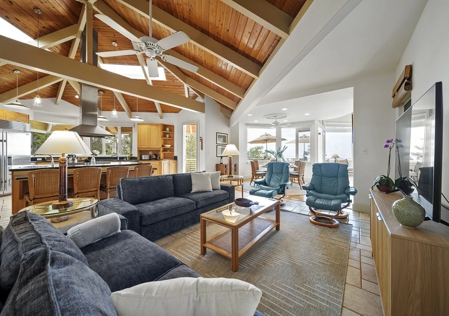 Ka Hale Hau'oli: Private Gated North Shore Home w/ Pool, Hot Tub, Lanais & Views — Photo 3