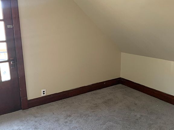 4th image of 13 Olcott Pl