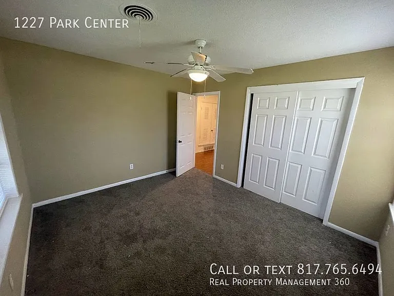 1227 Park Ctr — Photo 10