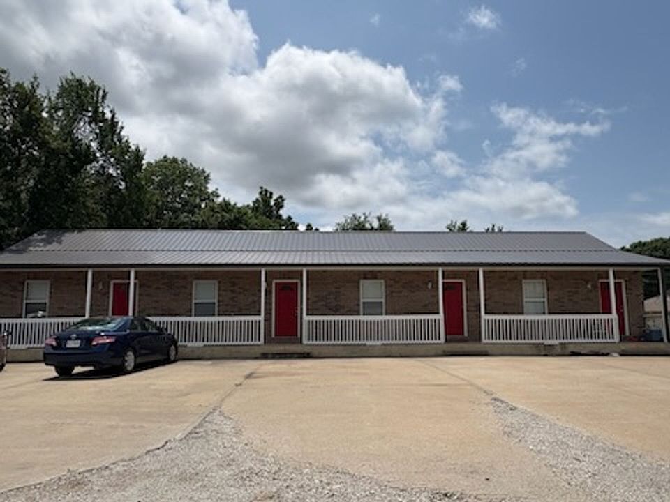 1st image of 801 Johnson Cir