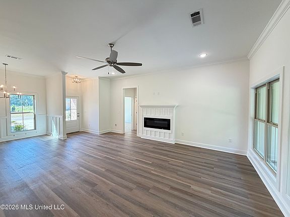 5th image of 145 Stapleton Dr