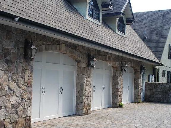 4th image of 1744 Brackenhurst Pl