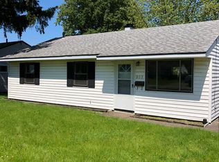 903 East Dr, Sheffield Lake, OH