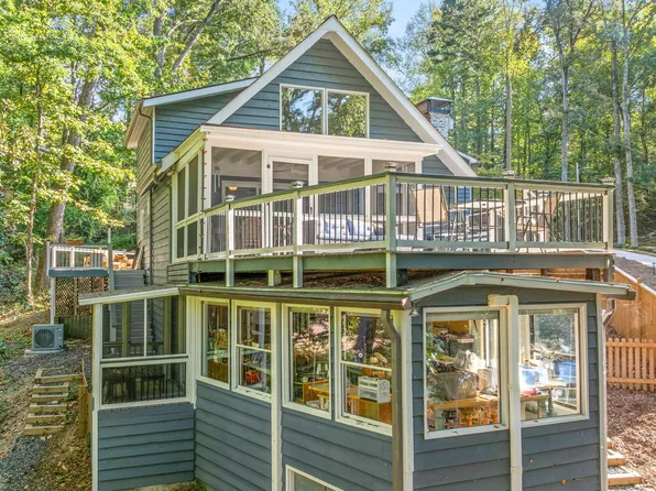 9170 Lisa Cir, Gainesville, GA 30506