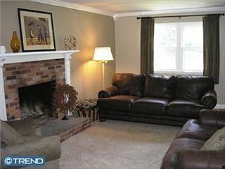 2nd image of 2231 Rosewood Dr