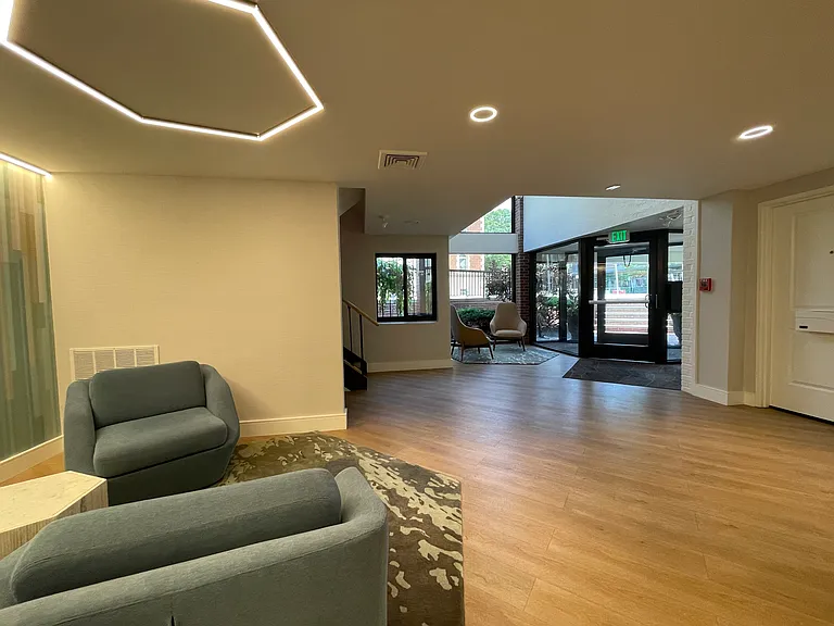 1600 Massachusetts Ave #402 — Photo 18