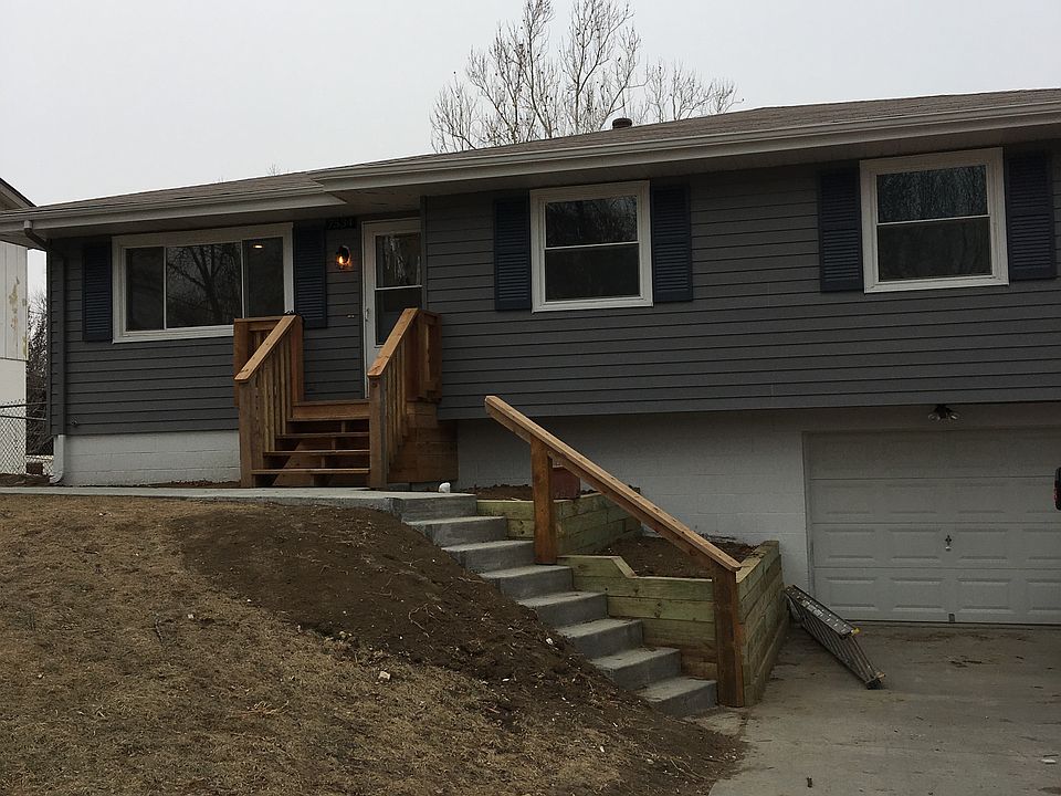 1st image of 7534 S 89th St