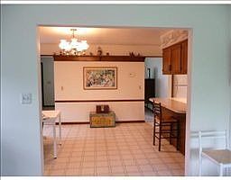 3rd image of 743 N Harris St
