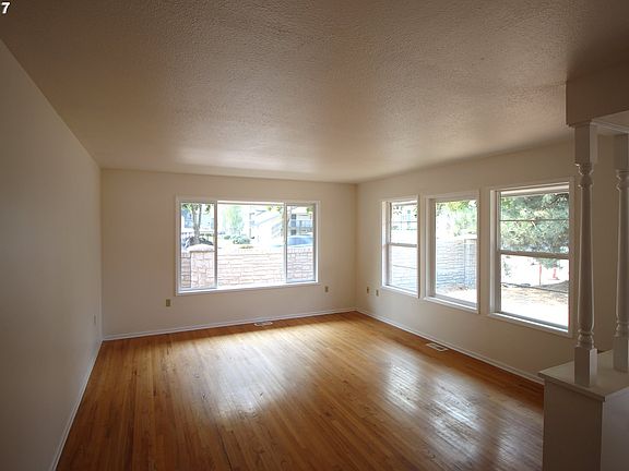 5th image of 16860 SW Queen Anne Ave