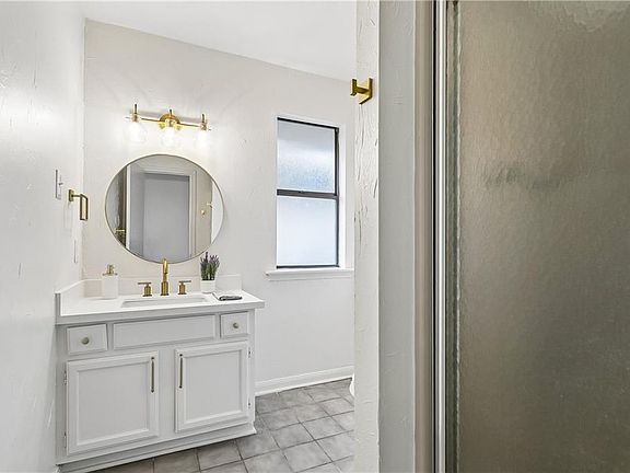 5th image of 269 Oakwood Dr