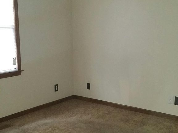 4th image of 4309 Chalet Cir